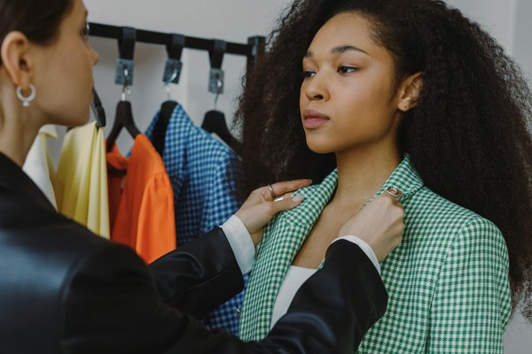 T-shirt Carhartt pour femme : un vêtement à porter pour différentes occasions
